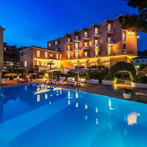 https://hotel-san-michele-celle-ligure.hotelitalianriviera.com