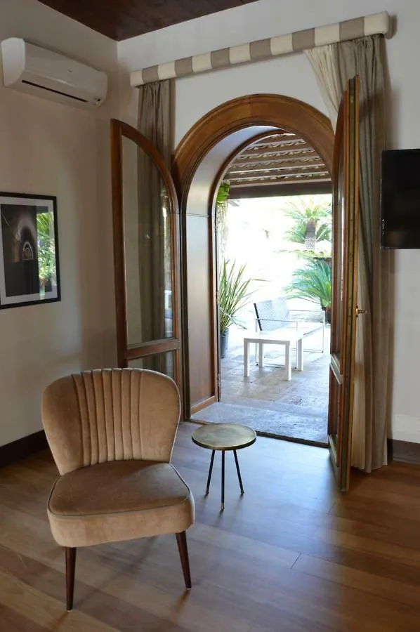 Casa Realia Bed & Breakfast Agrigento 3*,